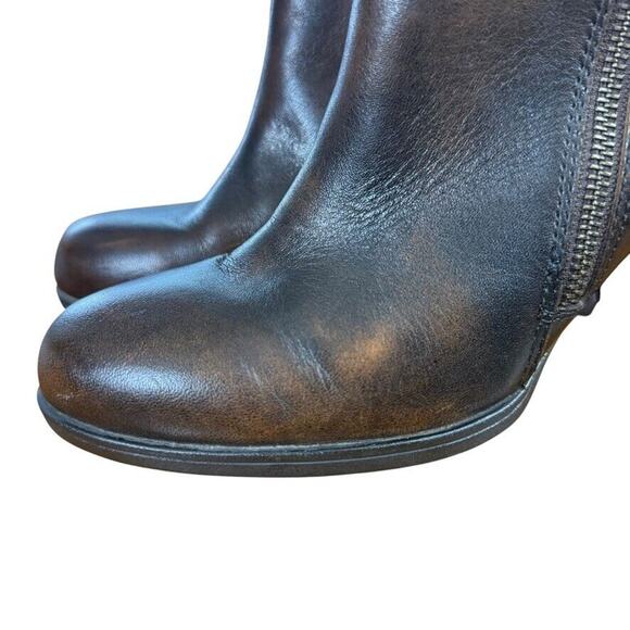 Born Jeana Womens Distressed Brown Chunky High Heel Boots Booties Shoes sz 7 M - Picture 8 of 16